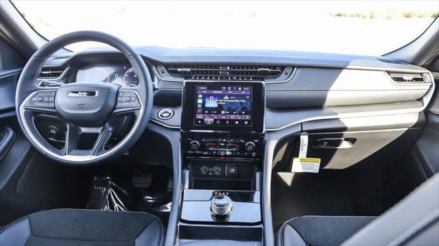 new 2025 Jeep Grand Cherokee car, priced at $37,580