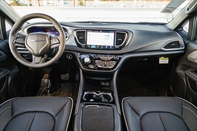 new 2025 Chrysler Pacifica Hybrid car, priced at $48,775