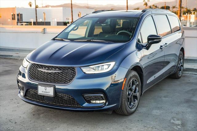 new 2025 Chrysler Pacifica Hybrid car, priced at $48,775