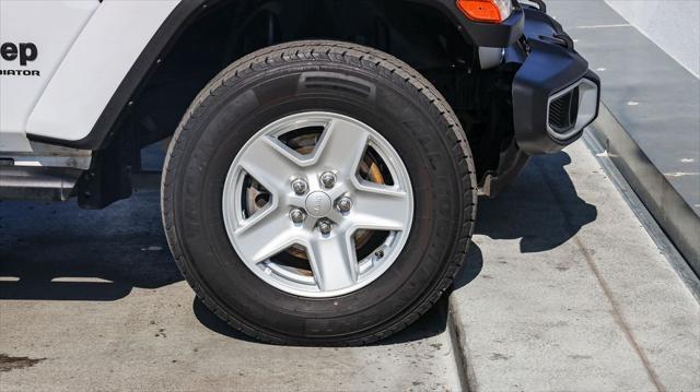 used 2023 Jeep Gladiator car, priced at $24,995