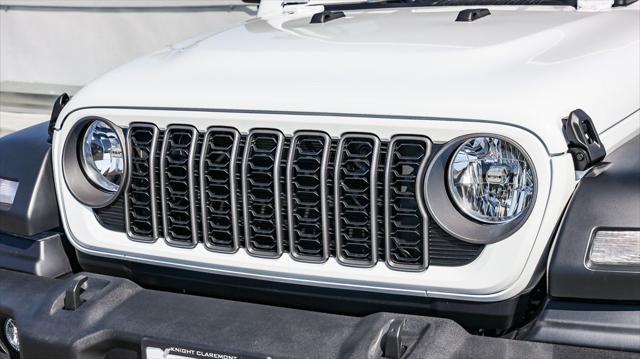 new 2025 Jeep Wrangler car, priced at $39,485