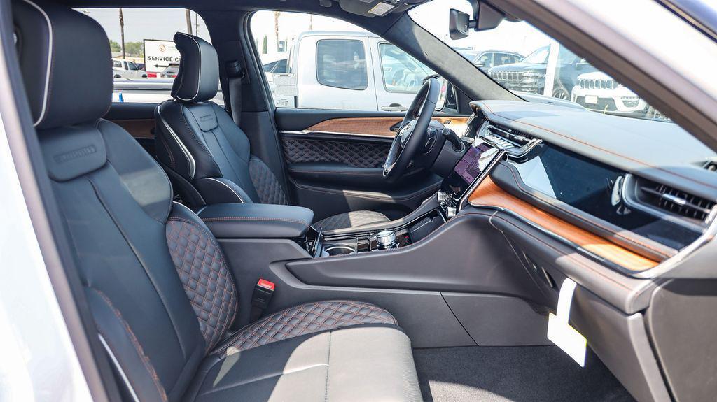 new 2025 Jeep Grand Cherokee L car, priced at $51,560