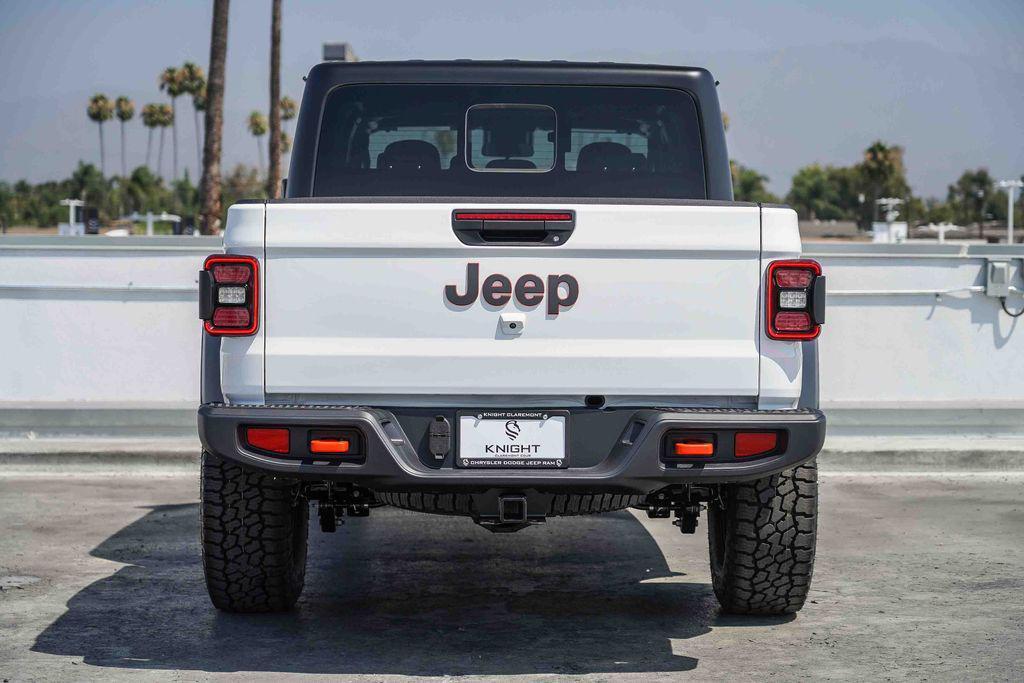 new 2025 Jeep Gladiator car, priced at $40,503