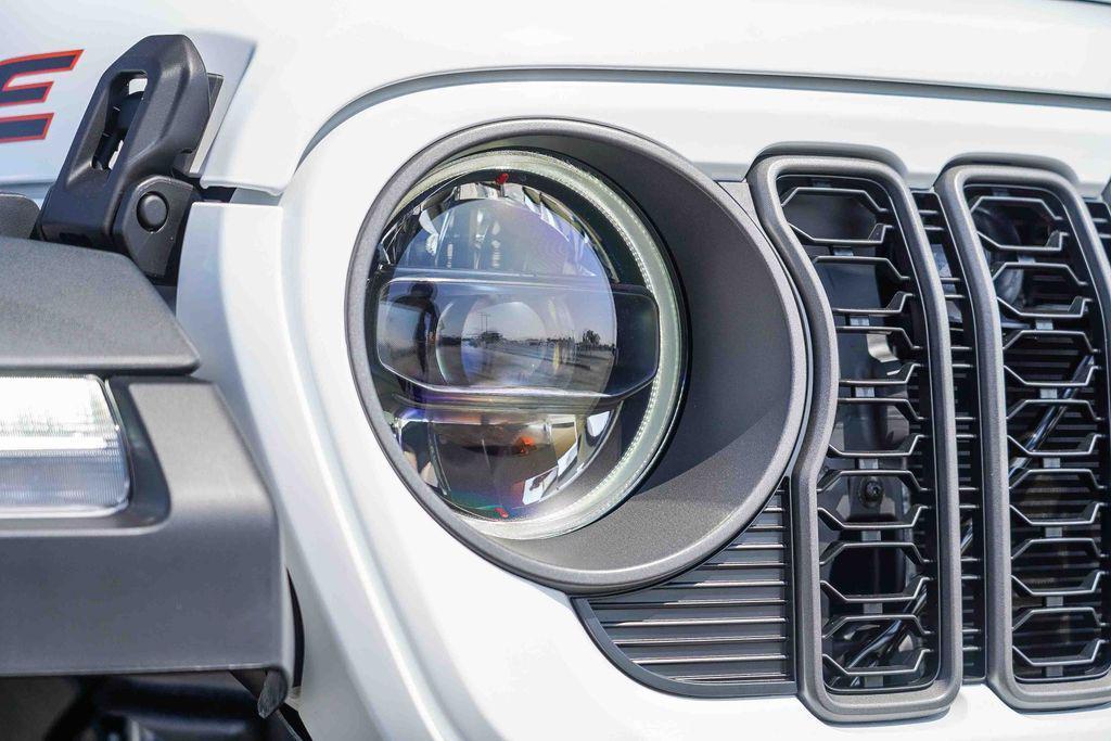 new 2025 Jeep Gladiator car, priced at $40,503