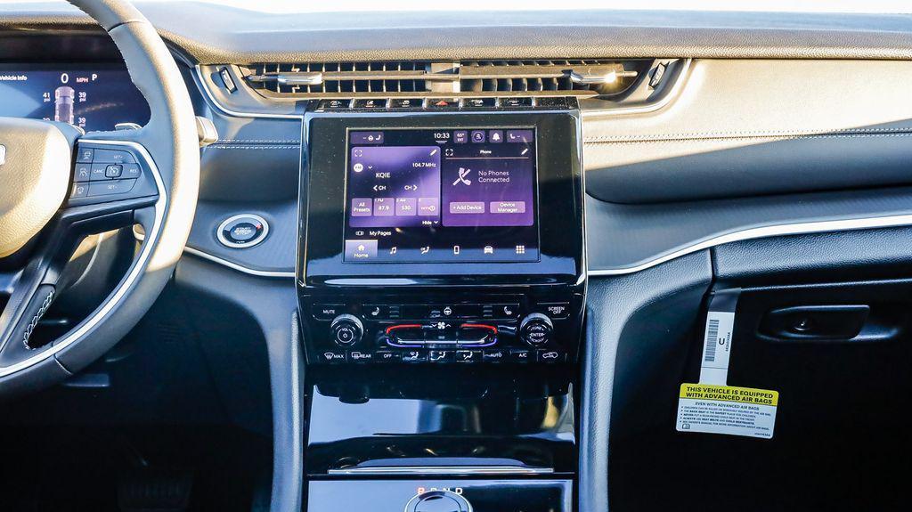 new 2025 Jeep Grand Cherokee car, priced at $38,462
