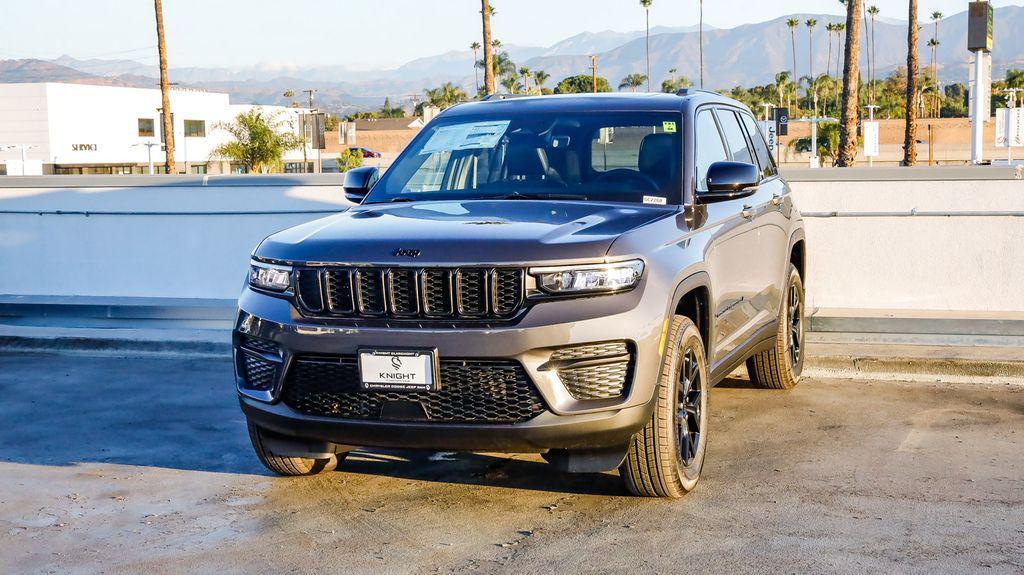new 2025 Jeep Grand Cherokee car, priced at $38,462