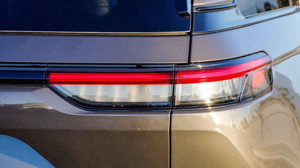 new 2025 Jeep Grand Cherokee car, priced at $38,462