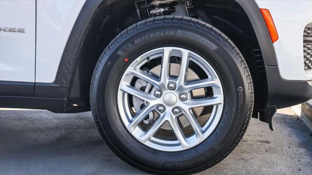 new 2025 Jeep Grand Cherokee car, priced at $32,580