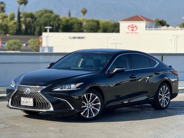 used 2019 Lexus ES 300h car, priced at $25,995