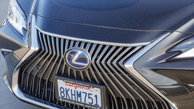 used 2019 Lexus ES 300h car, priced at $23,995