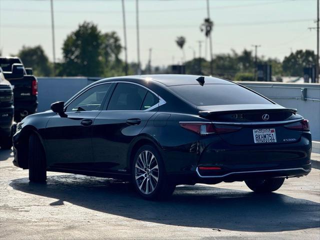 used 2019 Lexus ES 300h car, priced at $25,995