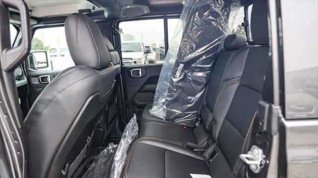 new 2025 Jeep Gladiator car, priced at $38,890