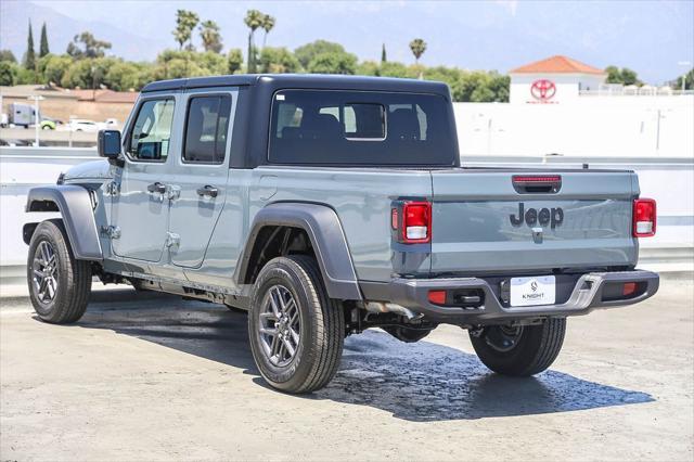 new 2025 Jeep Gladiator car, priced at $40,440
