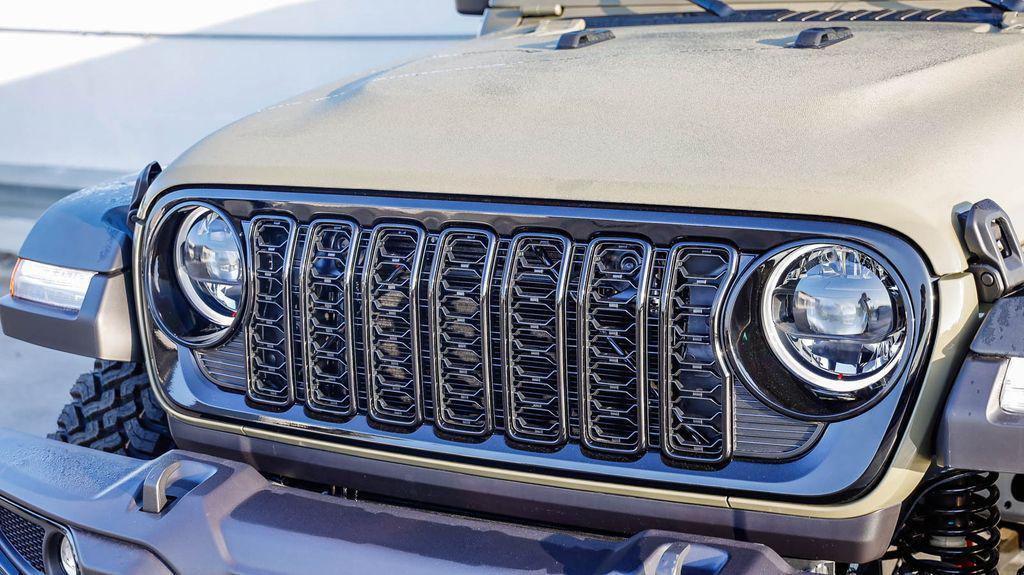 new 2025 Jeep Wrangler car, priced at $40,006