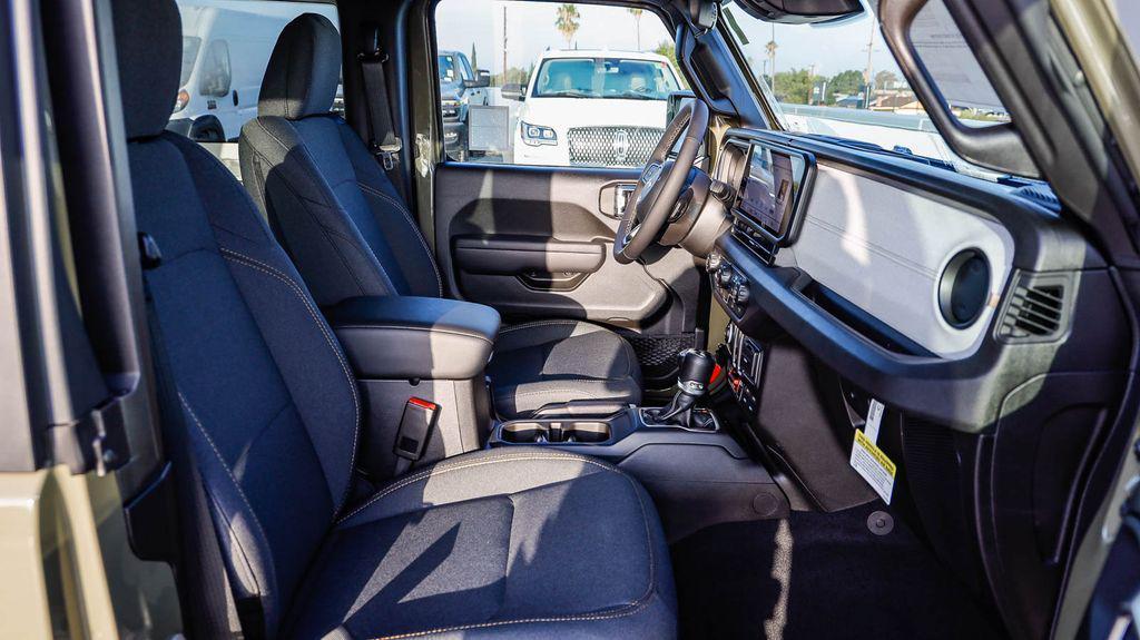 new 2025 Jeep Wrangler car, priced at $40,006