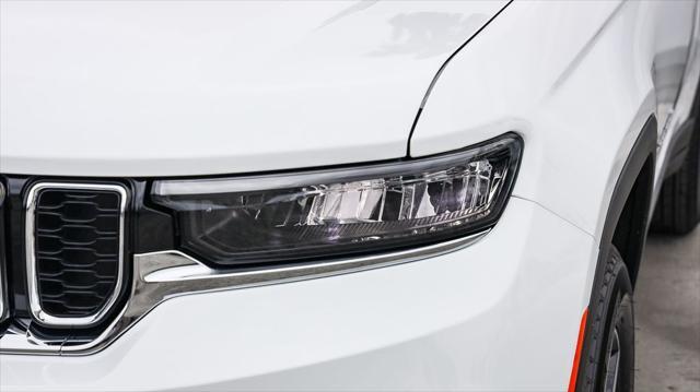 new 2025 Jeep Grand Cherokee car, priced at $41,590