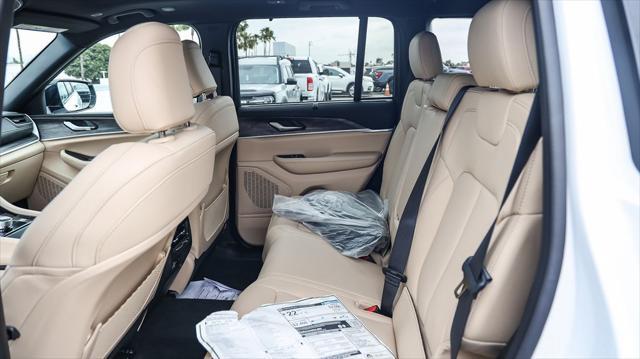 new 2025 Jeep Grand Cherokee car, priced at $41,590