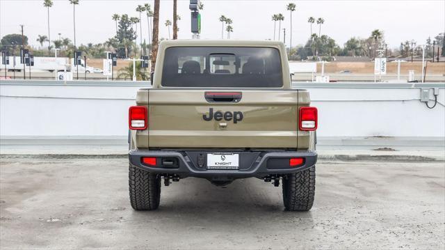 new 2025 Jeep Gladiator car, priced at $39,385