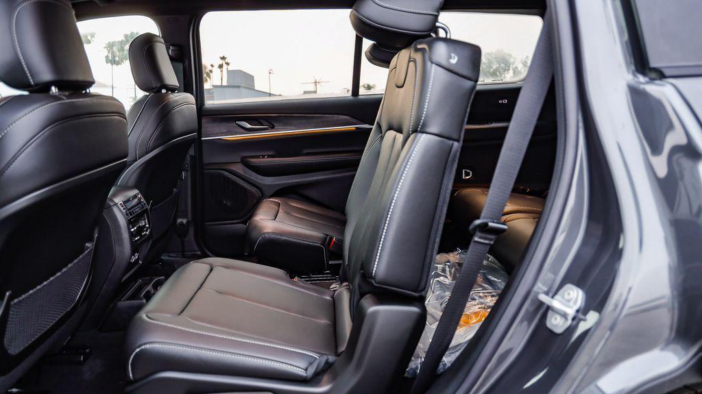 new 2025 Jeep Grand Cherokee L car, priced at $39,360