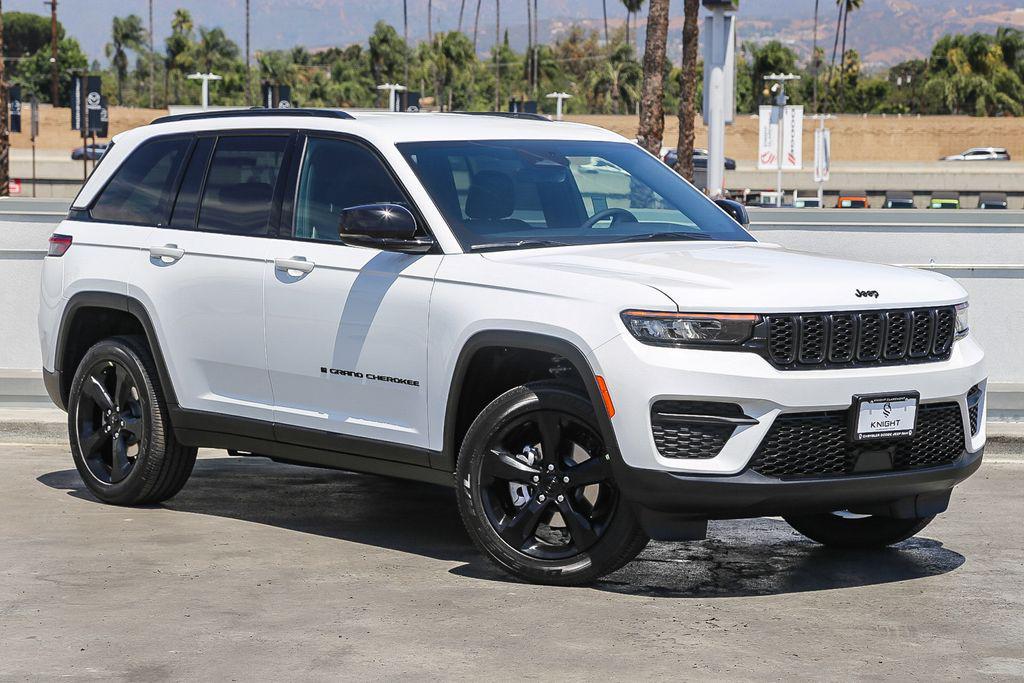 new 2025 Jeep Grand Cherokee car, priced at $36,530