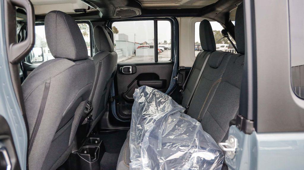 new 2025 Jeep Wrangler car, priced at $48,267