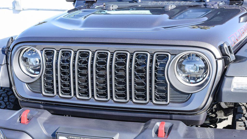 new 2025 Jeep Wrangler car, priced at $47,735