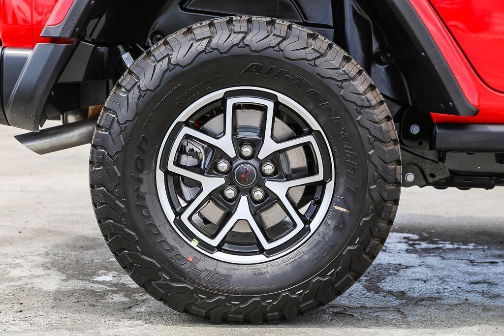 new 2025 Jeep Wrangler car, priced at $52,435