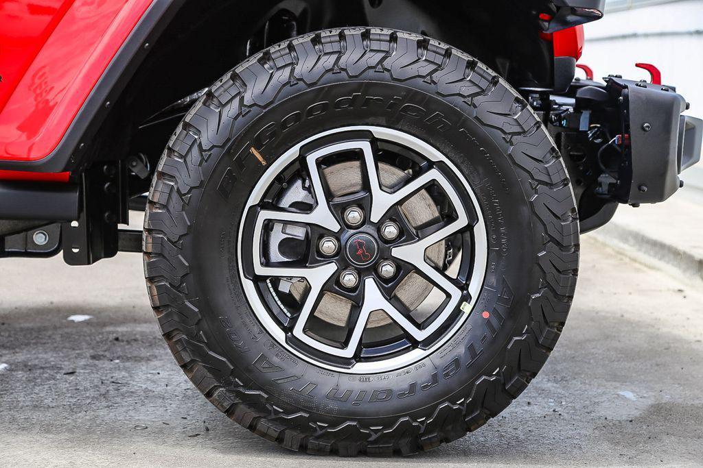 new 2025 Jeep Wrangler car, priced at $52,435