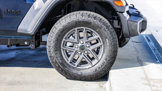 new 2025 Jeep Wrangler car, priced at $43,070