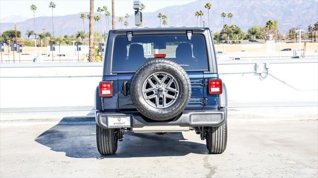 new 2025 Jeep Wrangler car, priced at $43,070