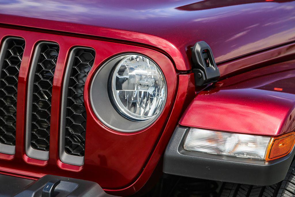 used 2021 Jeep Gladiator car, priced at $26,495