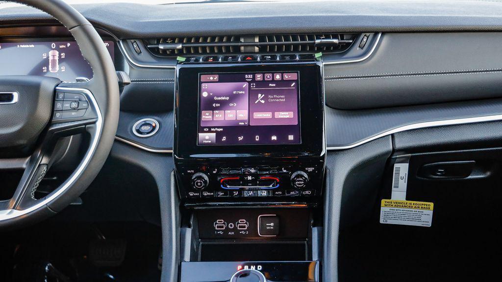 new 2025 Jeep Grand Cherokee car, priced at $36,537