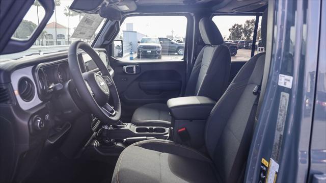 new 2025 Jeep Gladiator car, priced at $42,905