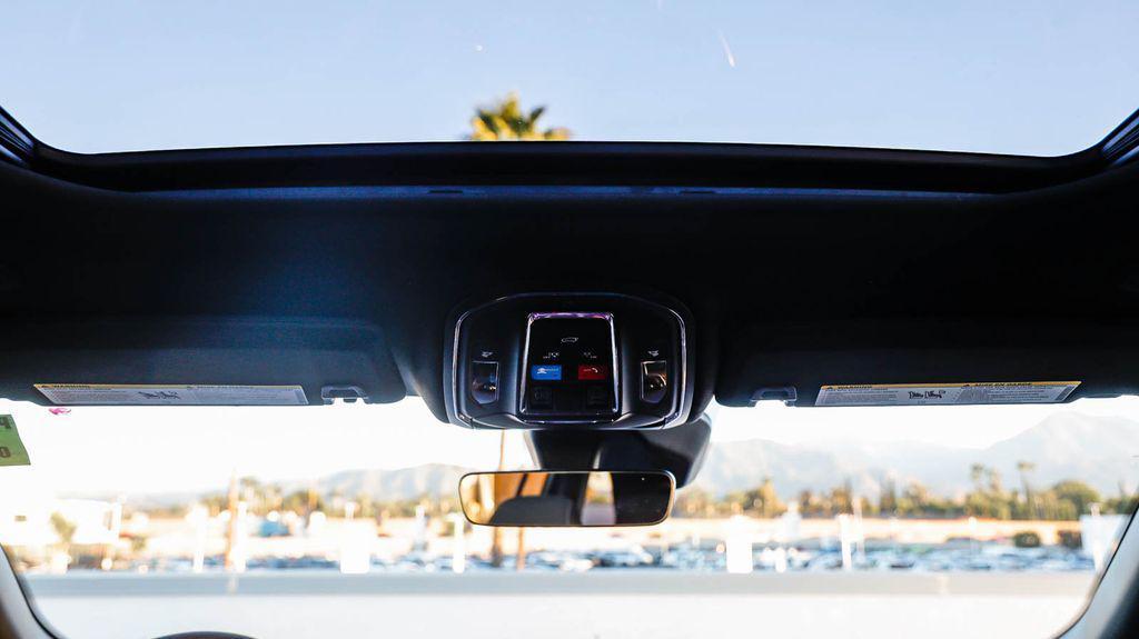 new 2025 Jeep Grand Cherokee car, priced at $35,170