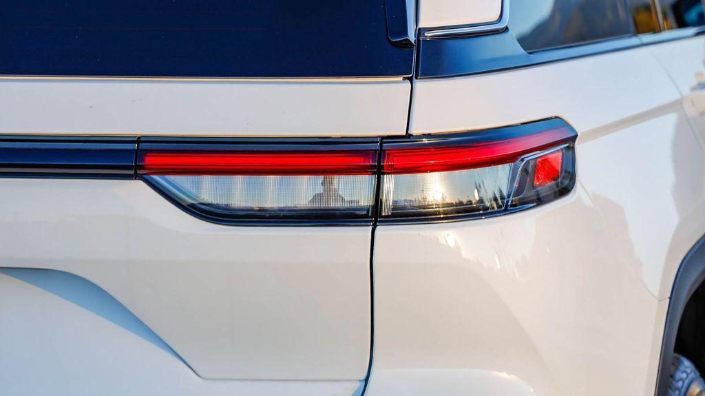 new 2025 Jeep Grand Cherokee car, priced at $35,170