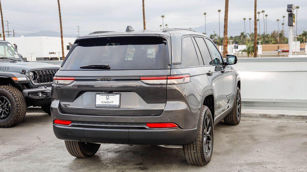 new 2025 Jeep Grand Cherokee car, priced at $36,555