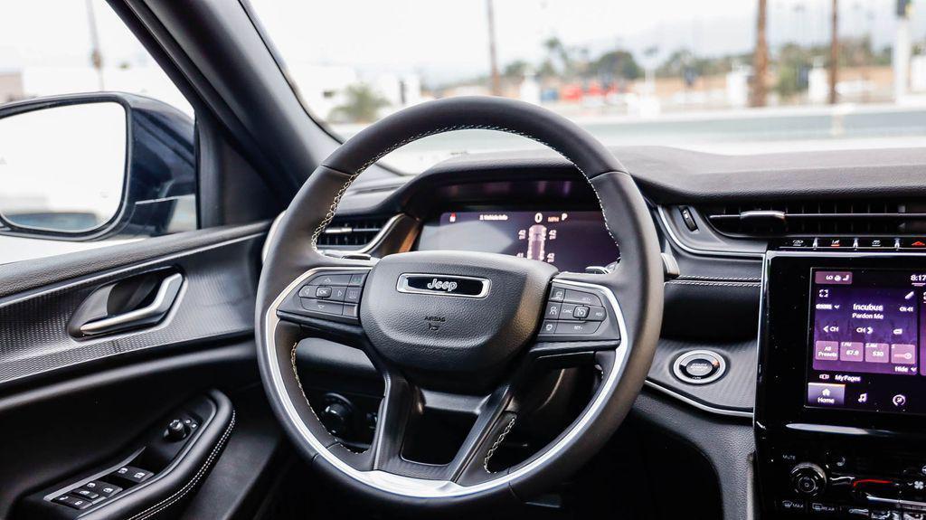 new 2025 Jeep Grand Cherokee car, priced at $36,555