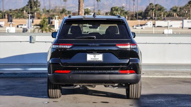 new 2025 Jeep Grand Cherokee car, priced at $39,535