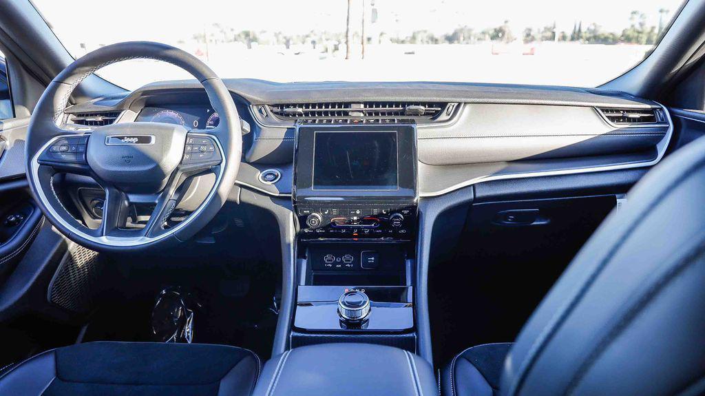 new 2025 Jeep Grand Cherokee L car, priced at $38,349