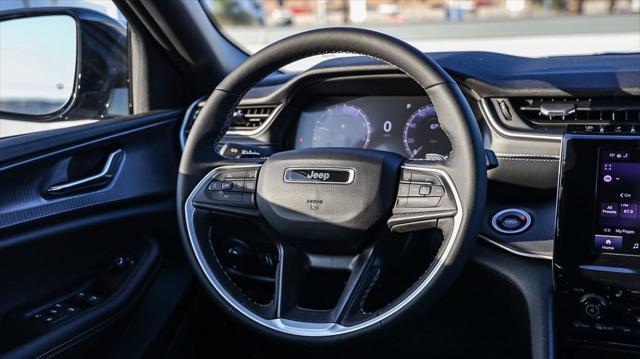 new 2025 Jeep Grand Cherokee car, priced at $38,175