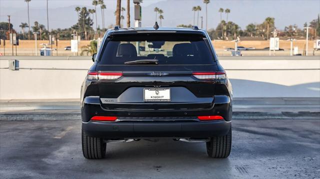 new 2025 Jeep Grand Cherokee car, priced at $40,175