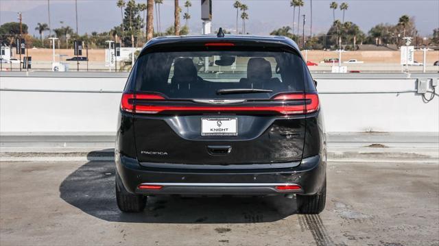 new 2025 Chrysler Pacifica car, priced at $37,925