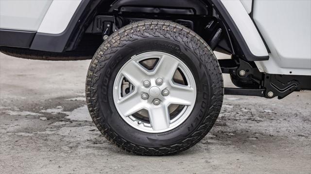 used 2023 Jeep Gladiator car, priced at $26,495