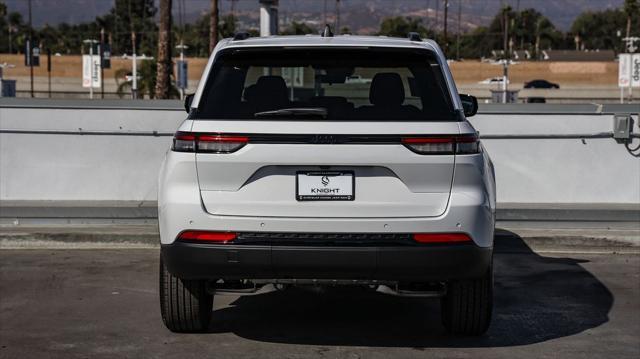 new 2025 Jeep Grand Cherokee car, priced at $38,935