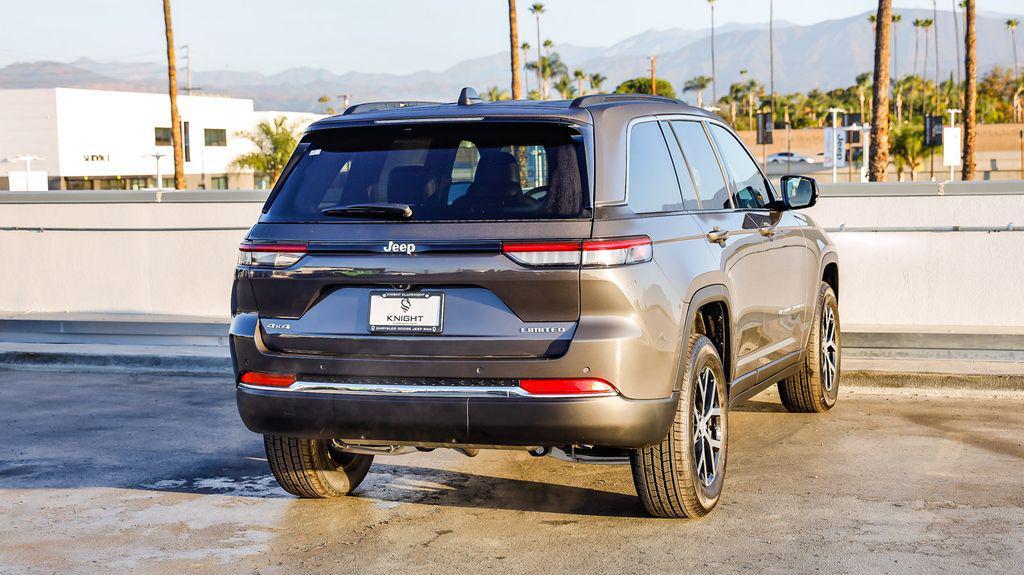 new 2025 Jeep Grand Cherokee car, priced at $40,260