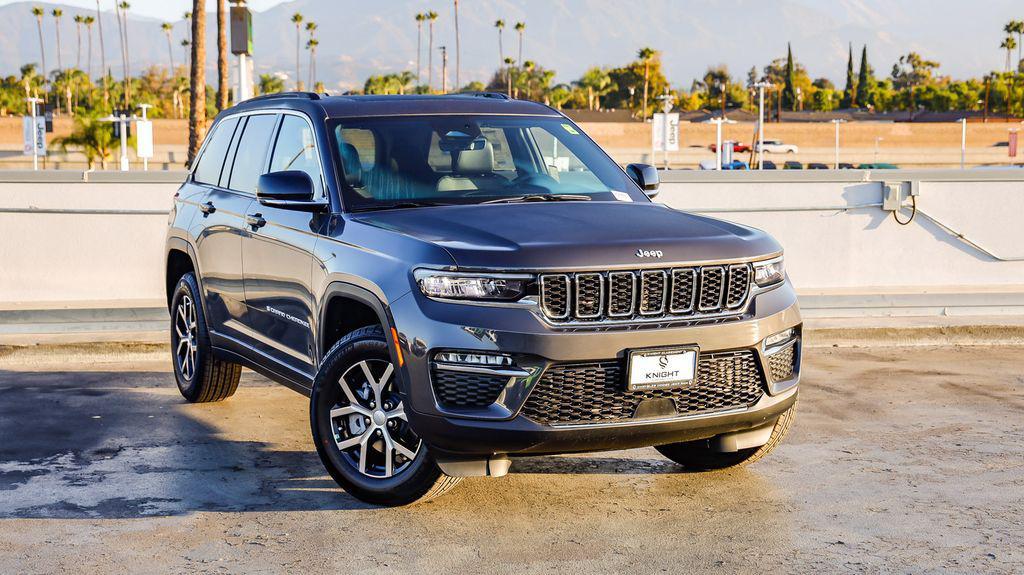new 2025 Jeep Grand Cherokee car, priced at $40,260