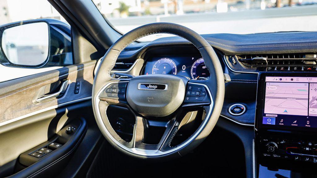 new 2025 Jeep Grand Cherokee car, priced at $41,260