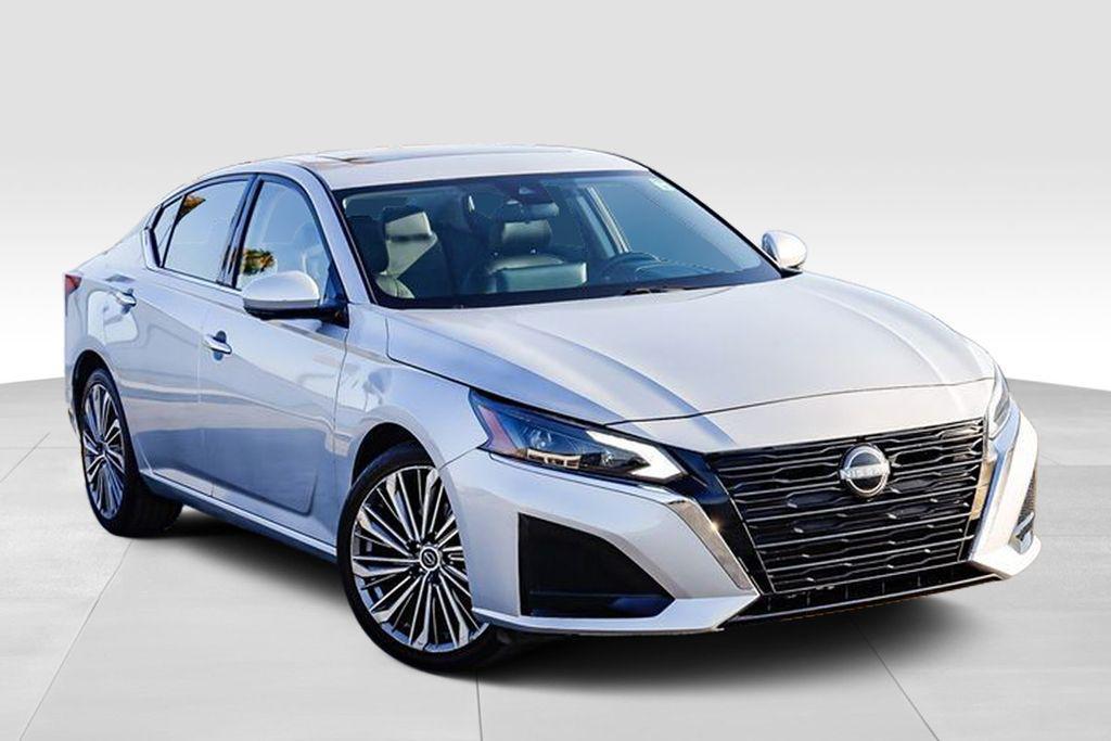 used 2023 Nissan Altima car, priced at $18,395
