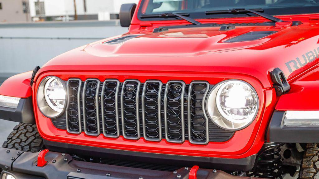new 2025 Jeep Wrangler car, priced at $59,825