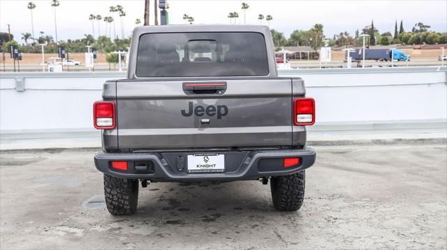 new 2025 Jeep Gladiator car, priced at $44,985